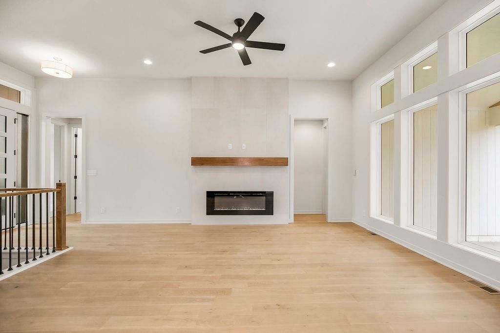 16642 S Hall Street — photo 7