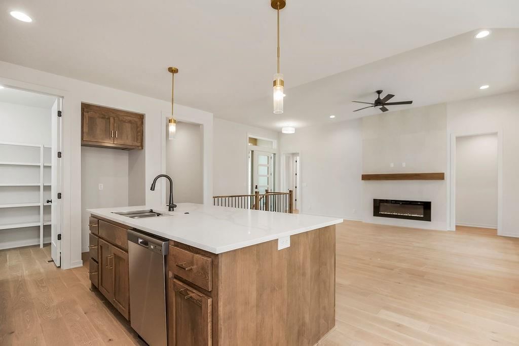 16642 S Hall Street — photo 11