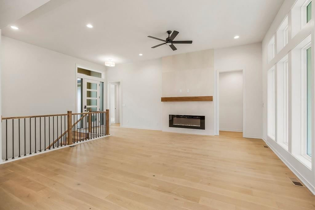 16642 S Hall Street — photo 15