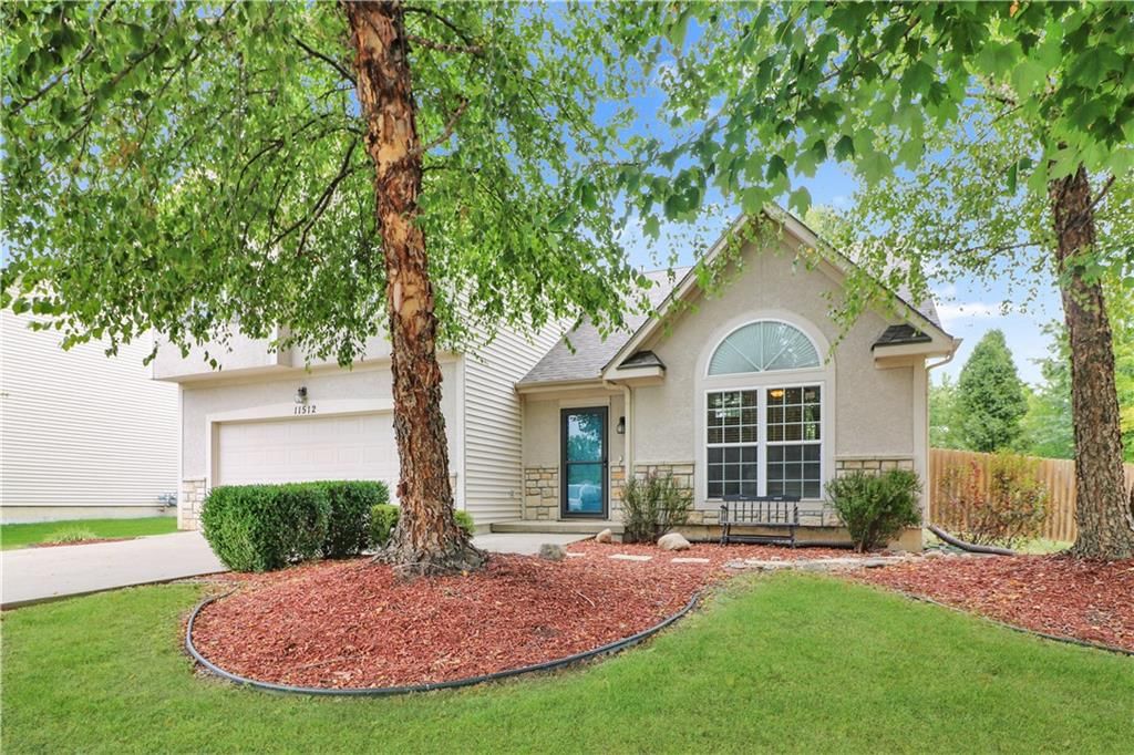 11512 E 207th Street, Peculiar, MO