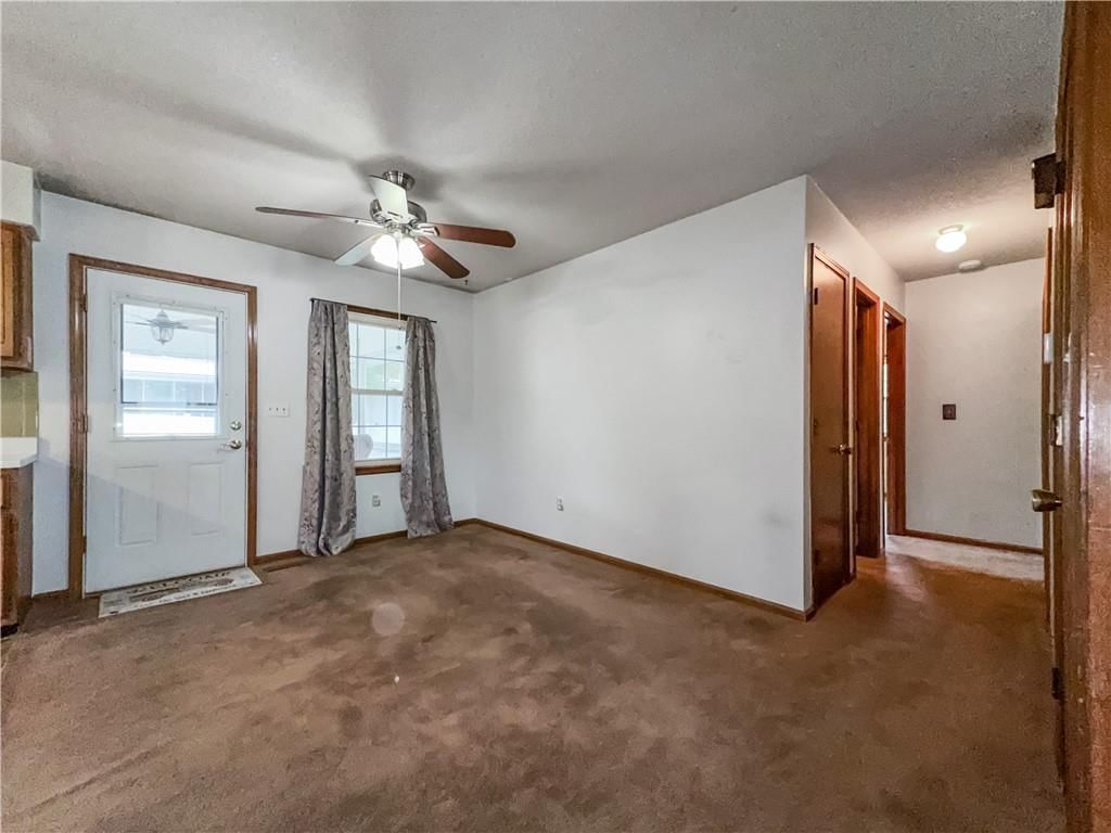 512 Country Club Road — photo 8