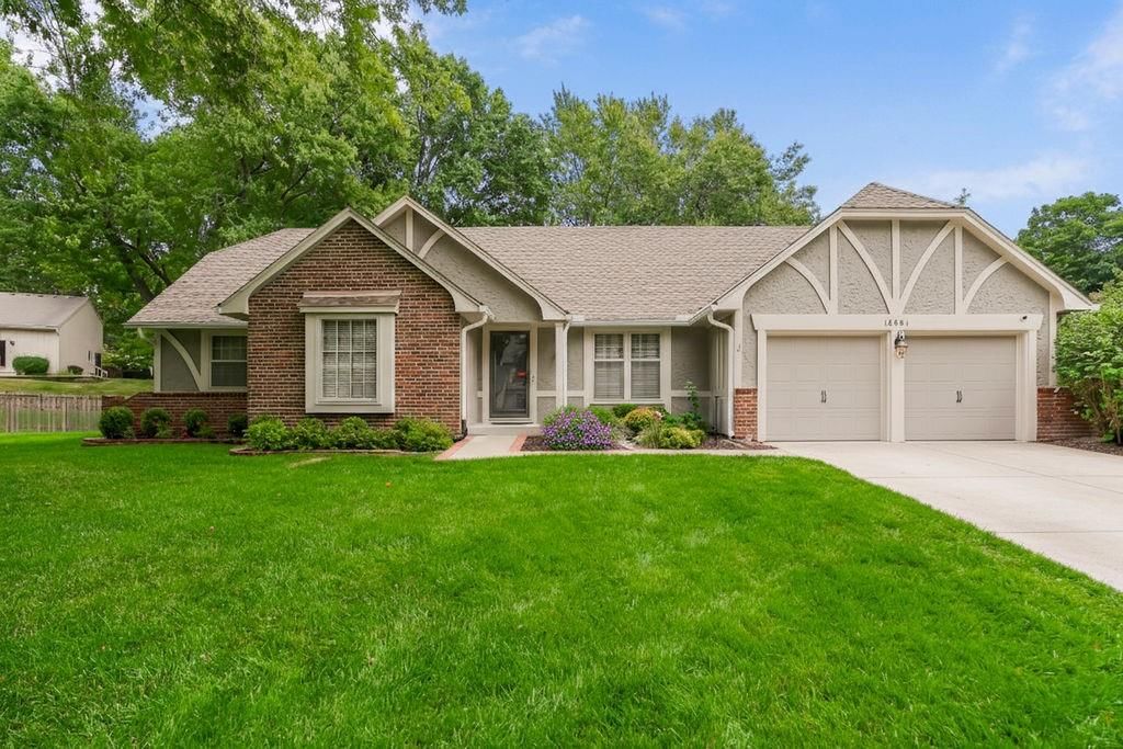12851 Pembroke Circle, Leawood, KS