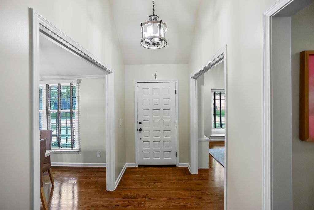 12851 Pembroke Circle — photo 2