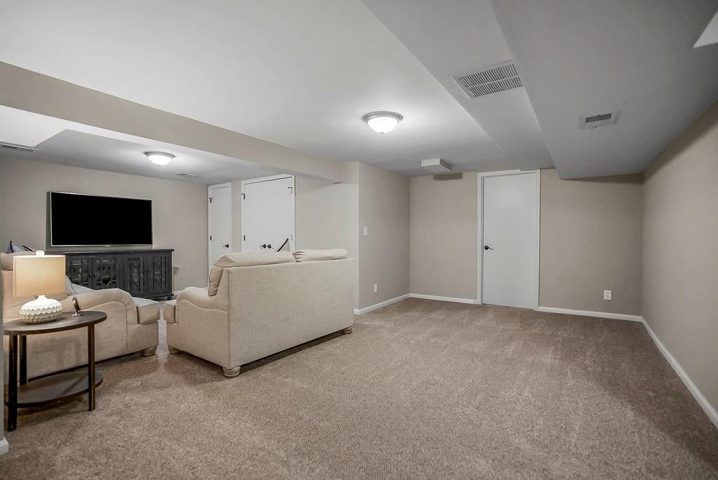 12851 Pembroke Circle — photo 24
