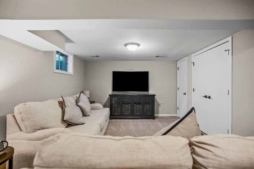 12851 Pembroke Circle — photo 25
