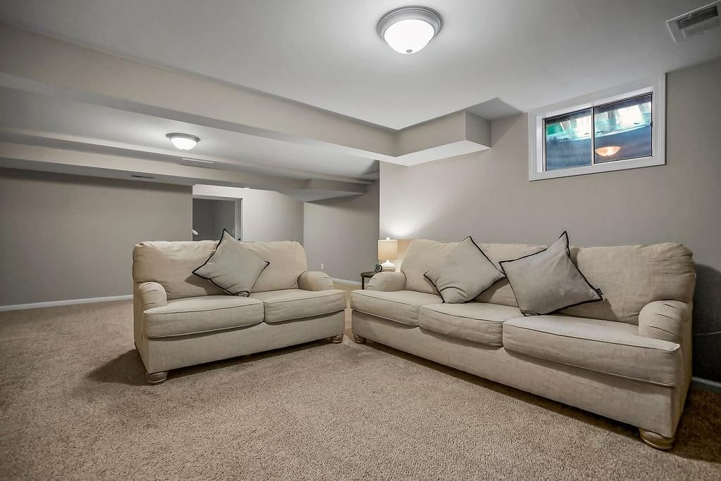 12851 Pembroke Circle — photo 26