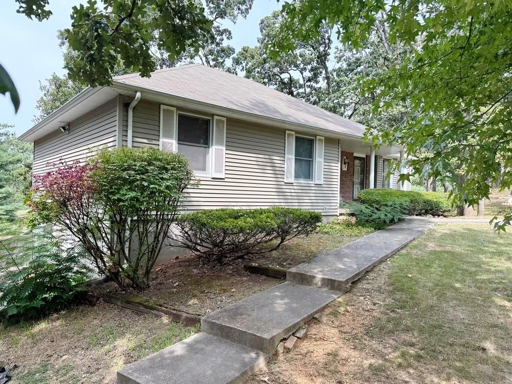 1006 White Oak Drive — photo 4