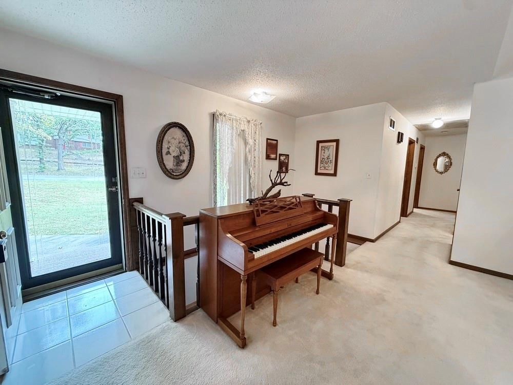 1006 White Oak Drive — photo 19