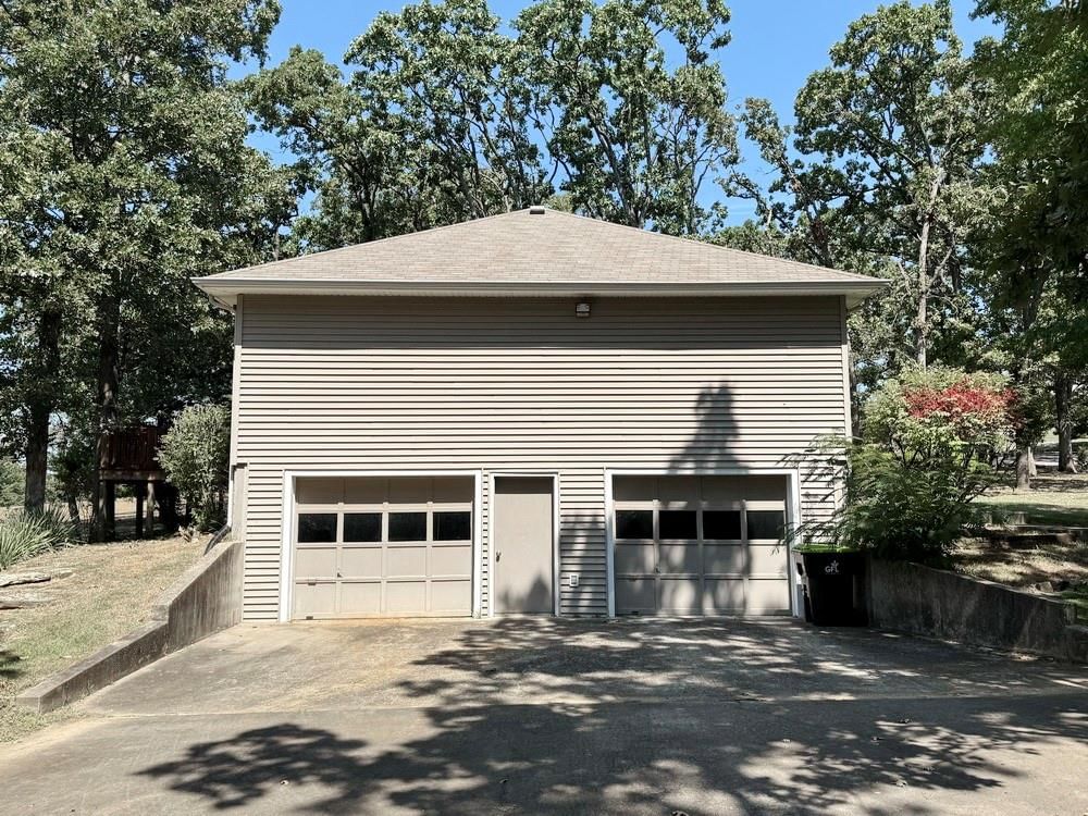 1006 White Oak Drive — photo 36