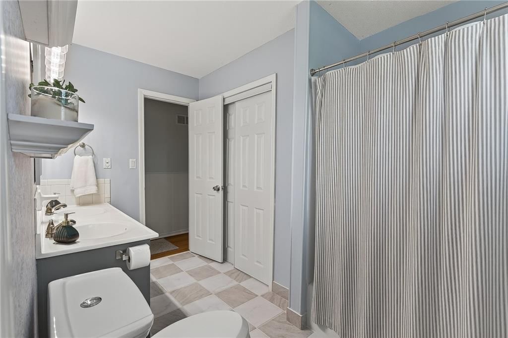 Photo 23 of 47 - 4217 E 42nd Street Way S