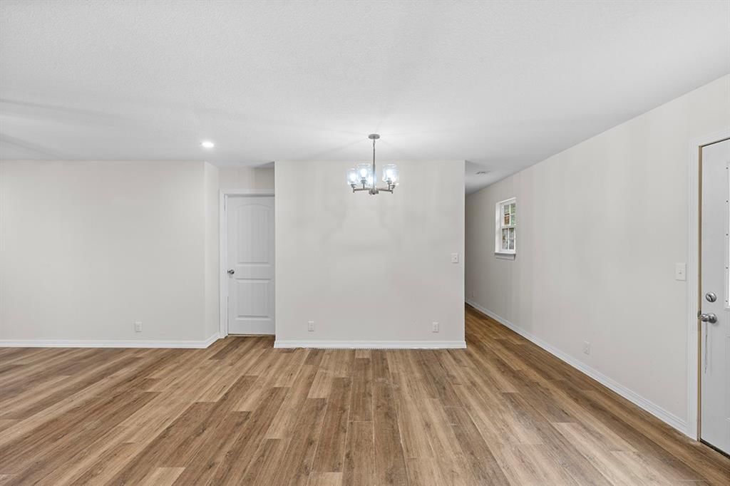 Photo 9 of 25 - 204 E 8th Street