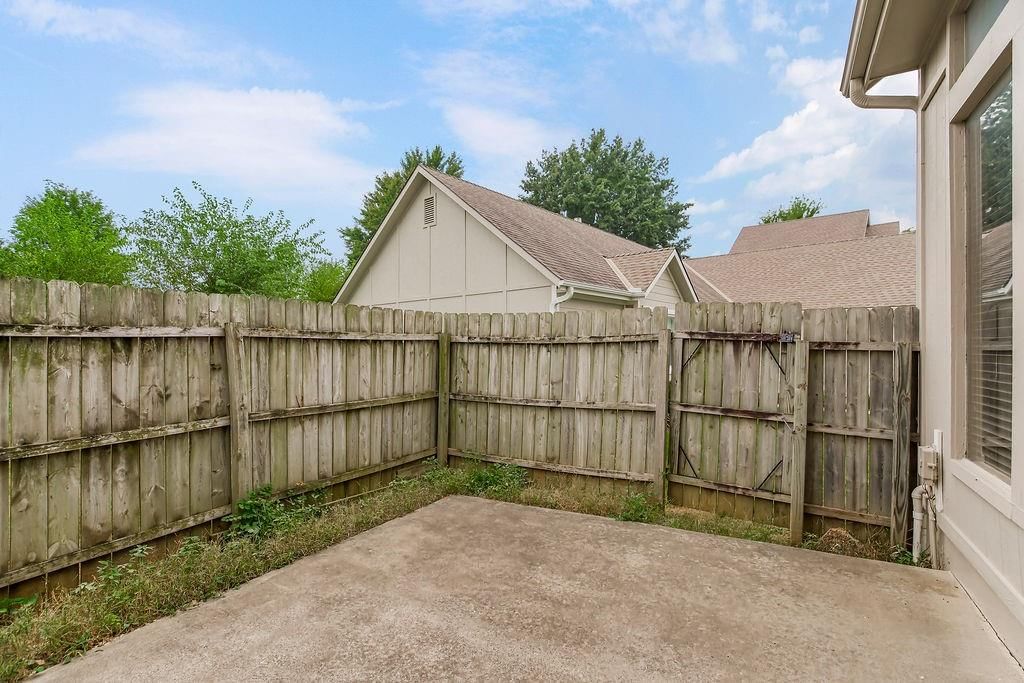 15530 Marty Street — photo 27