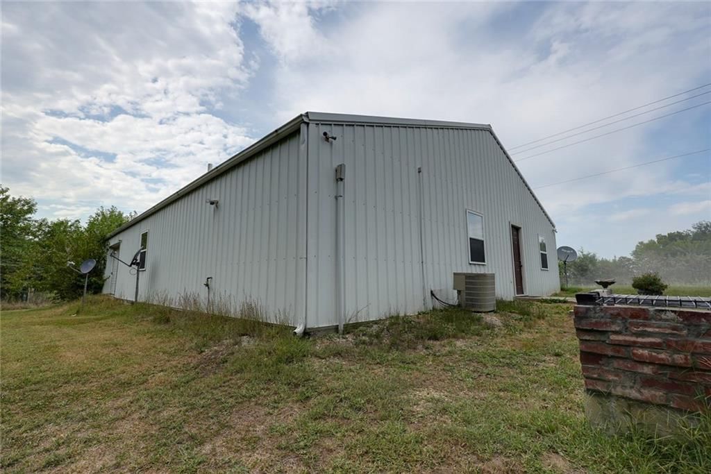 1888 NW 200th Road — photo 38