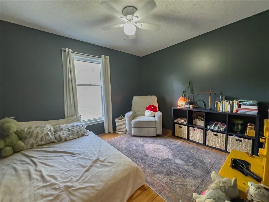 Photo 23 of 45 - 1611 Kiowa Street