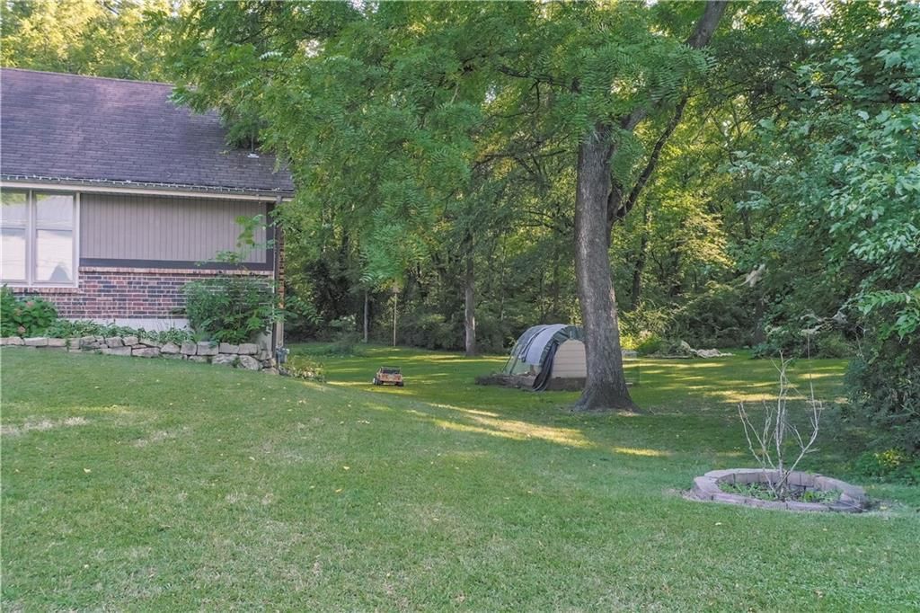Photo 38 of 45 - 1611 Kiowa Street