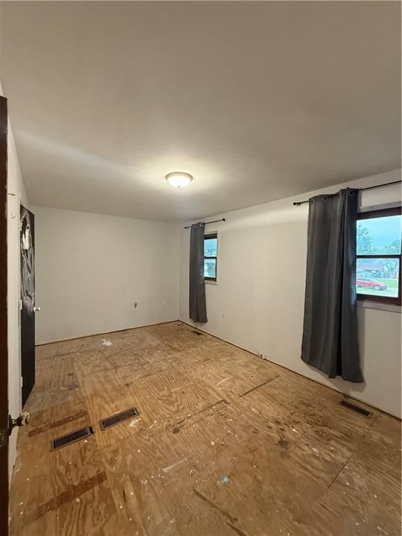 210 E Walnut Street — photo 8