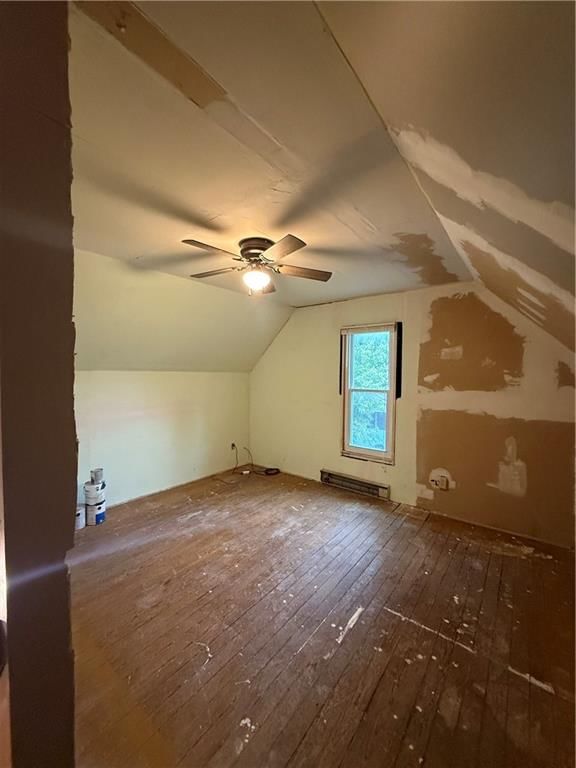 210 E Walnut Street — photo 10