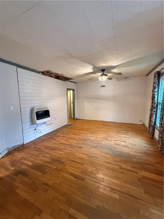210 E Walnut Street — photo 15