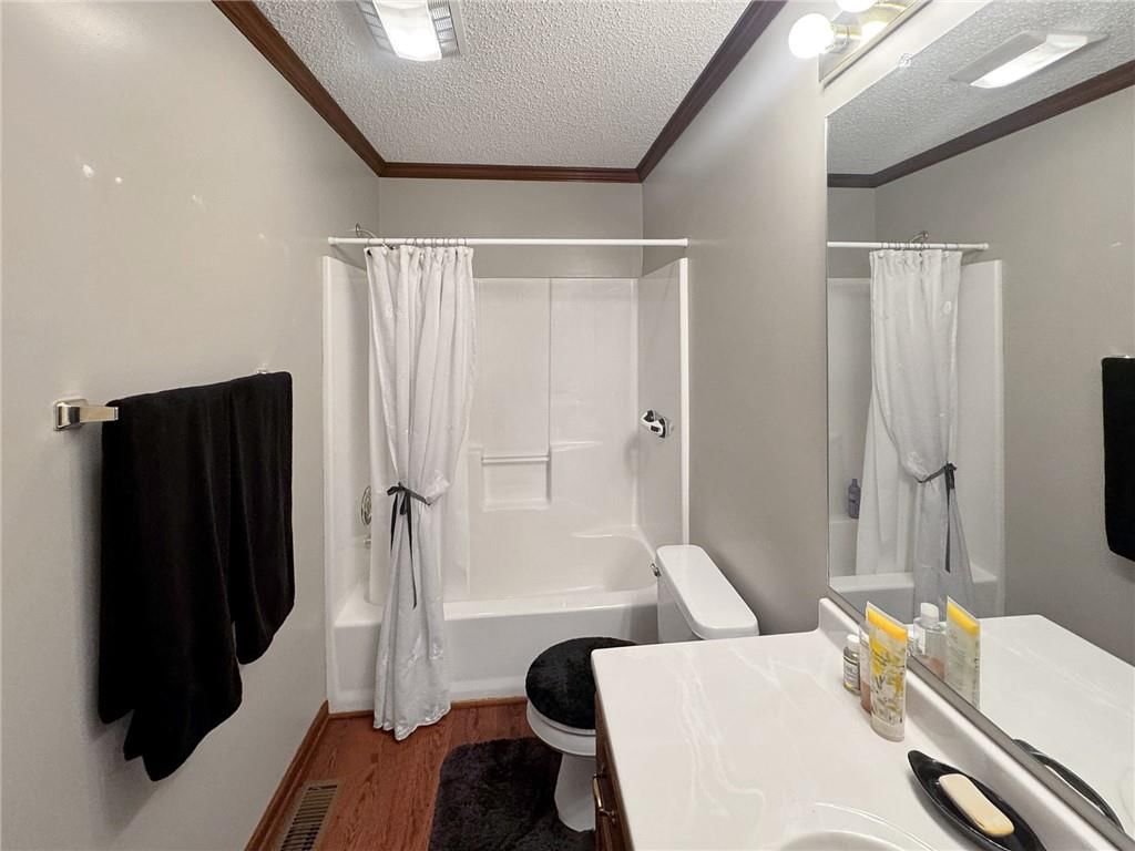 100 W 12th Street — photo 17
