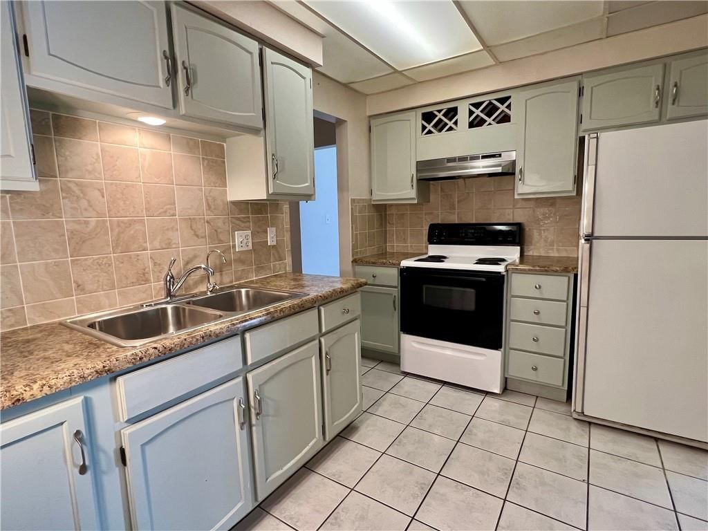10120 W 96th Street — photo 5
