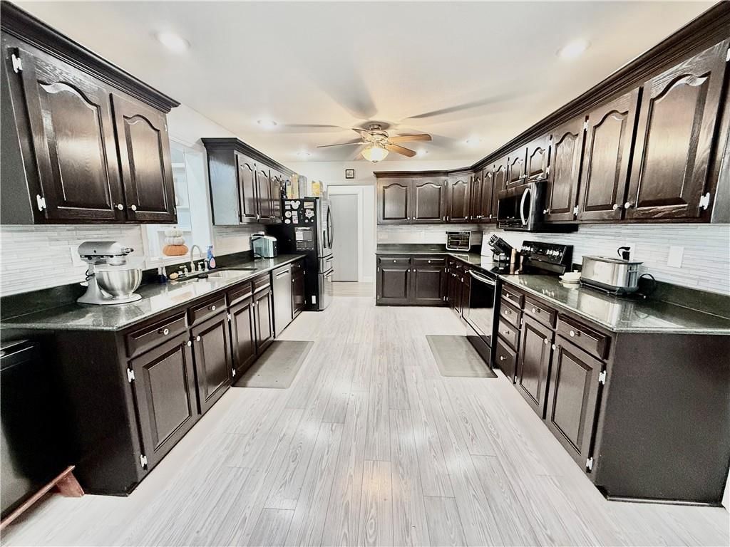 27119 Southridge Drive — photo 22