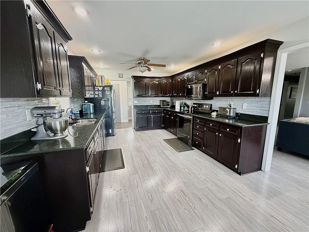 27119 Southridge Drive — photo 25
