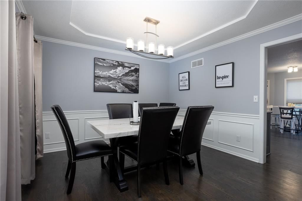 1327 Easton Court — photo 3