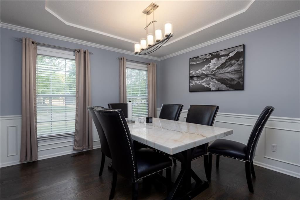 1327 Easton Court — photo 4