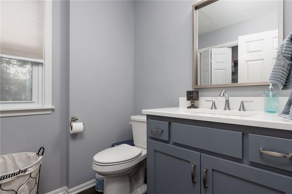 1327 Easton Court — photo 15