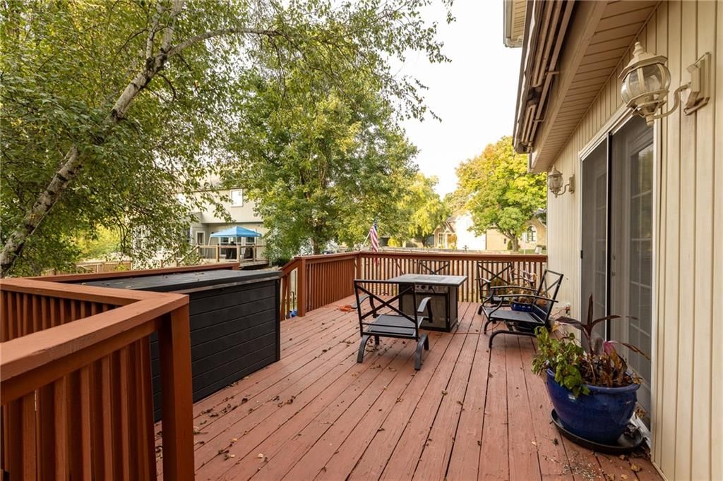 1327 Easton Court — photo 58