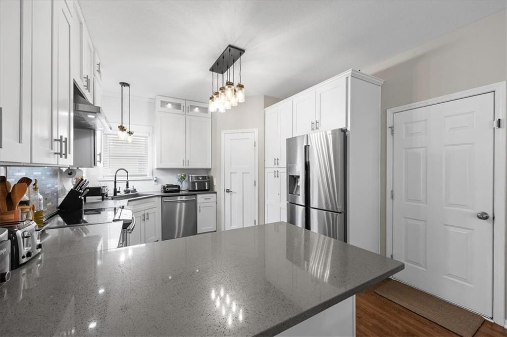 977 Wellington Way — photo 14