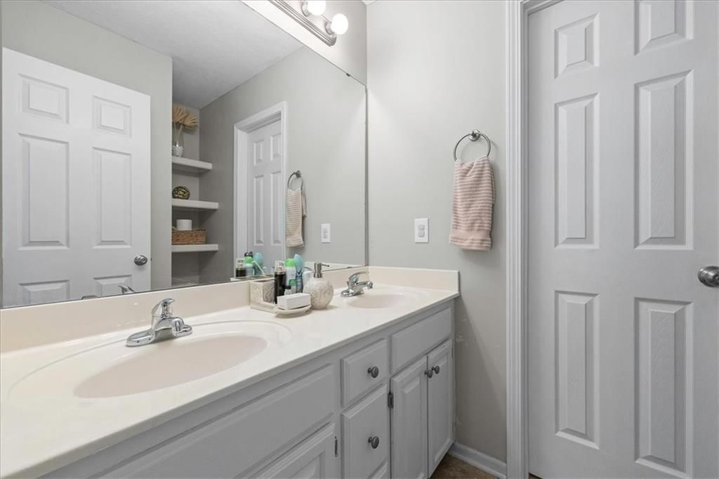 977 Wellington Way — photo 24
