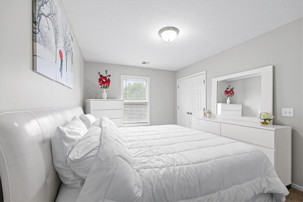 977 Wellington Way — photo 26