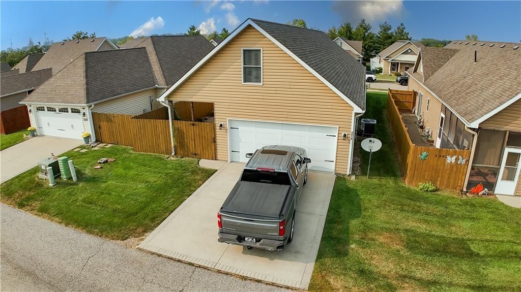 4816 N Creek Woods Drive — photo 3