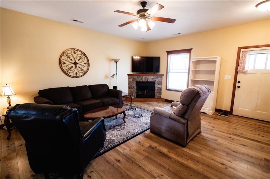 4816 N Creek Woods Drive — photo 4