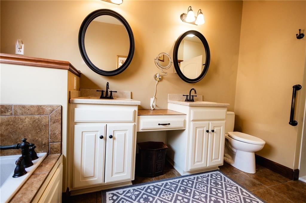 4816 N Creek Woods Drive — photo 18