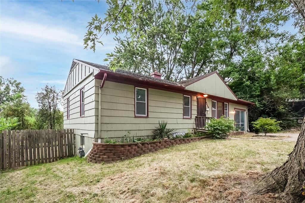8410 Ruskin Way — photo 3