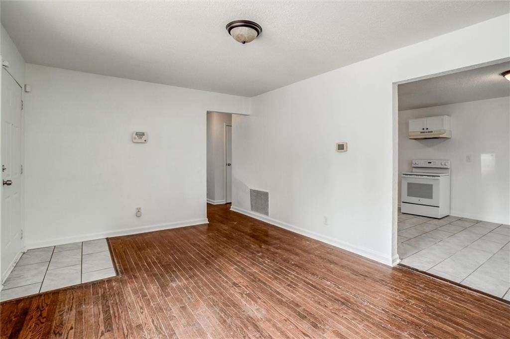 8410 Ruskin Way — photo 9