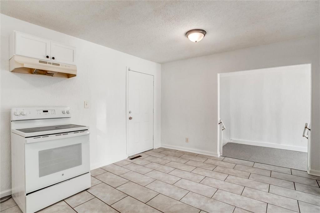 8410 Ruskin Way — photo 13
