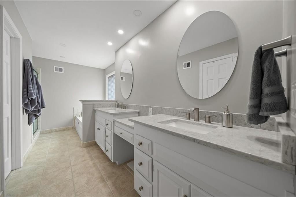 8618 W 138th Terrace — photo 31