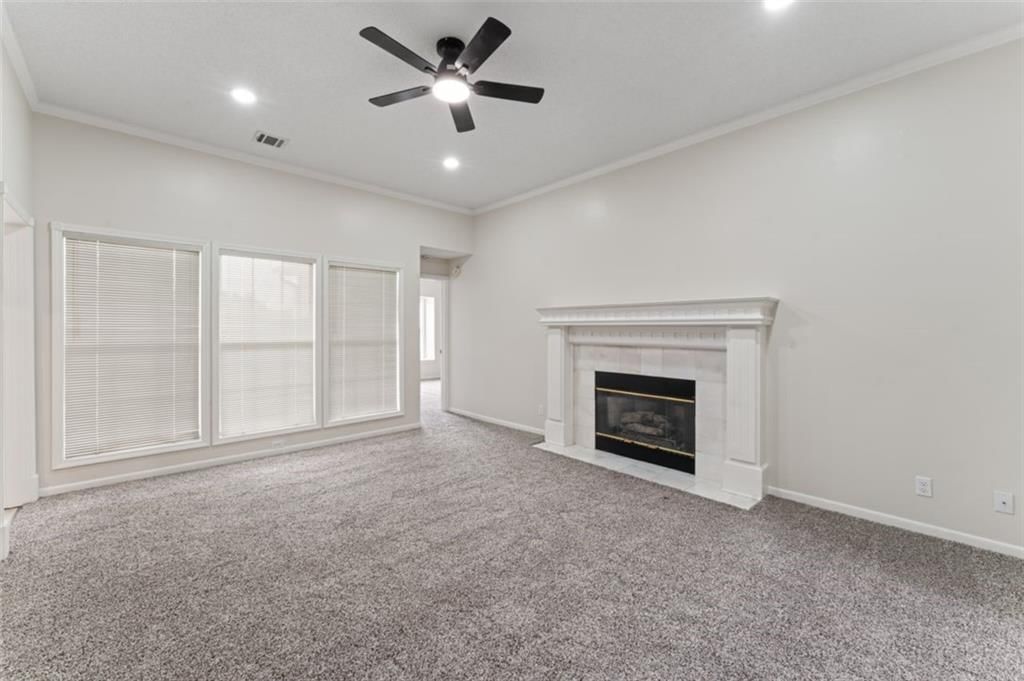 Photo 8 of 35 - 4326 S Milton Drive