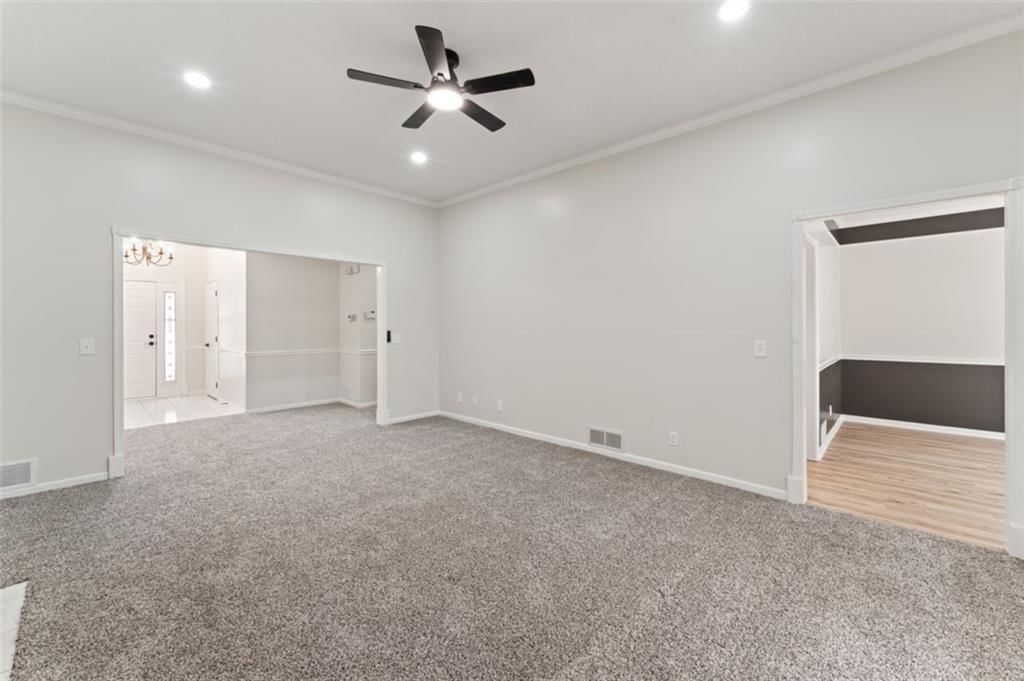 Photo 12 of 35 - 4326 S Milton Drive
