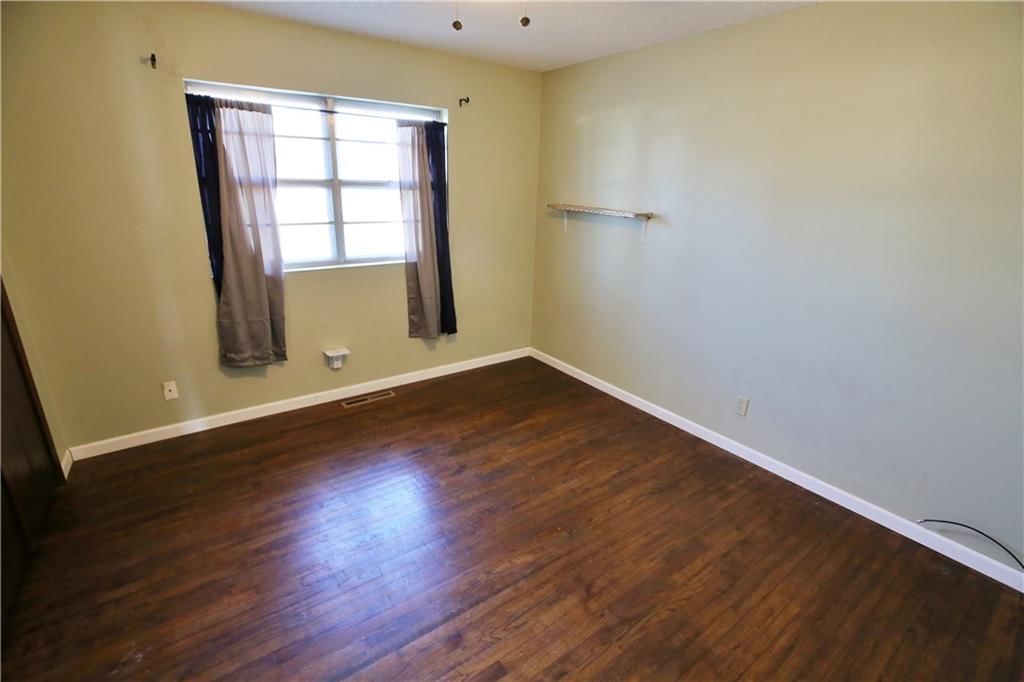 309 W 25th Street — photo 22