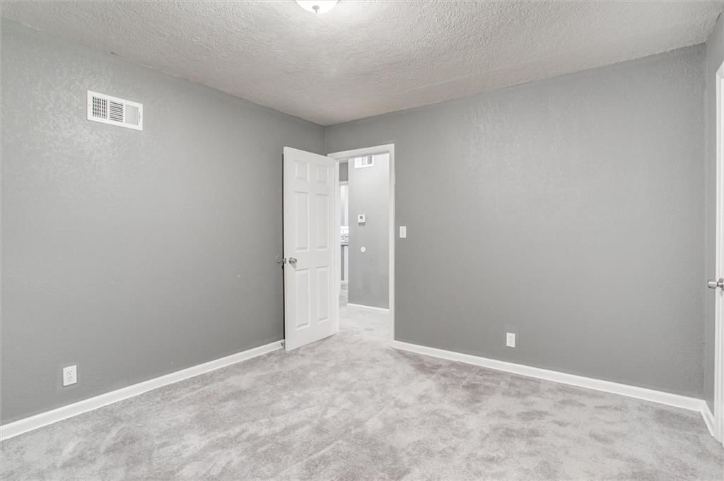 11601 E 75th Street — photo 16
