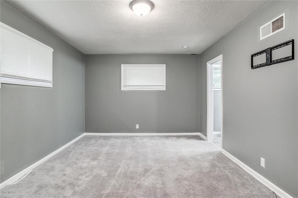 11601 E 75th Street — photo 17