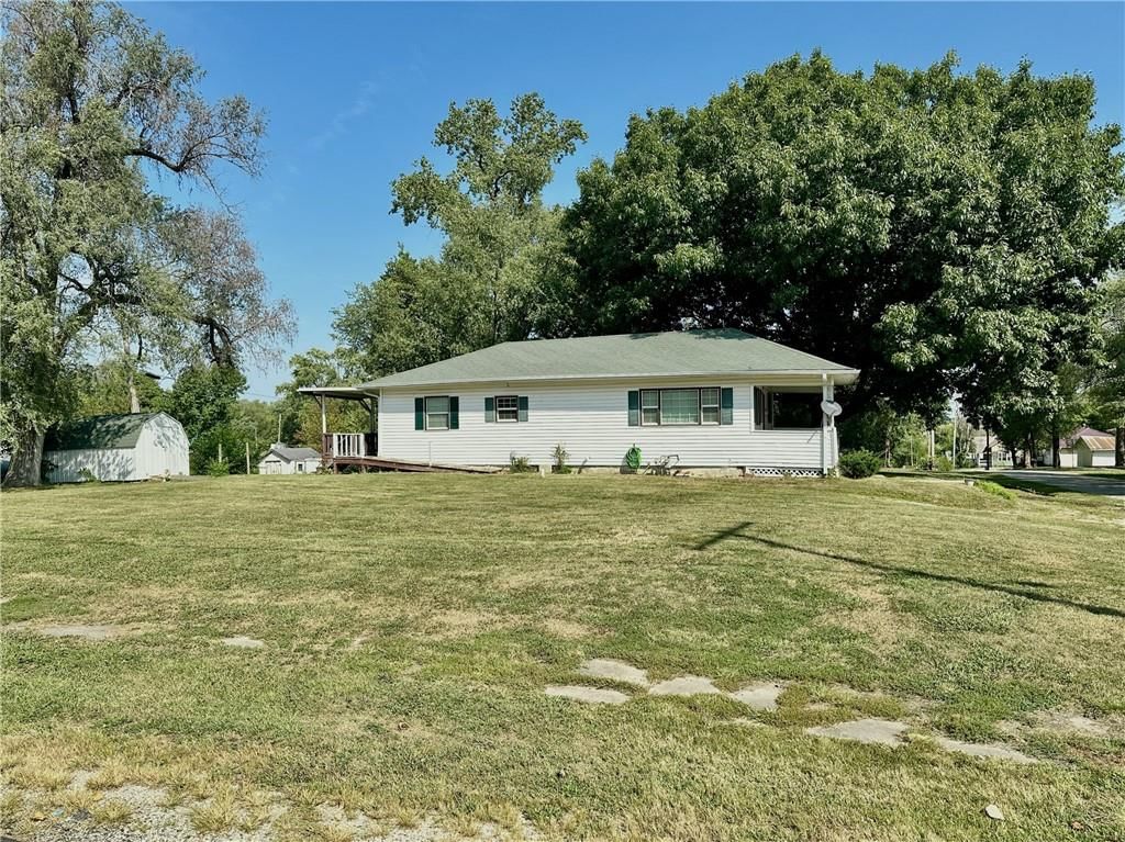 2205 Chicago Street — photo 2