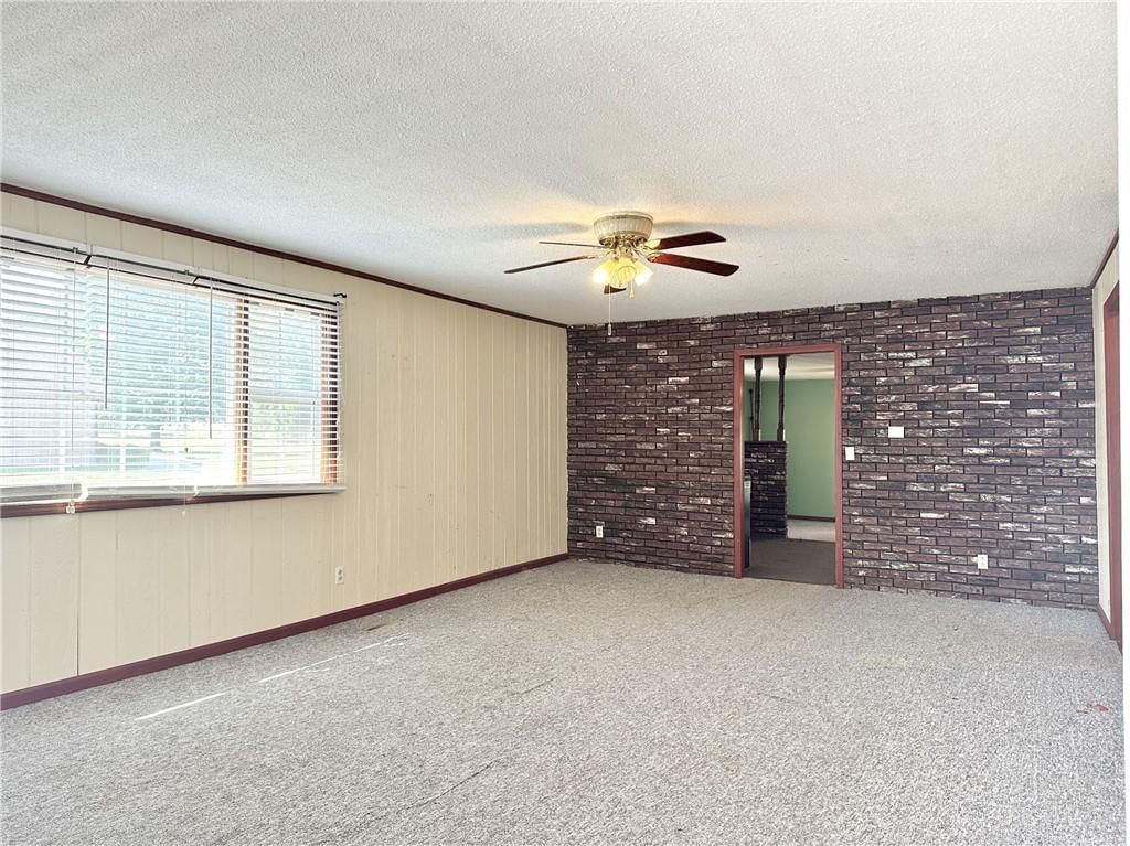 2205 Chicago Street — photo 8