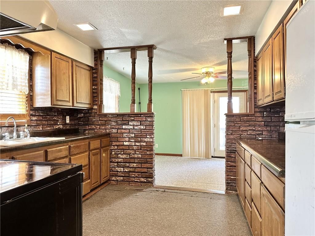 2205 Chicago Street — photo 10