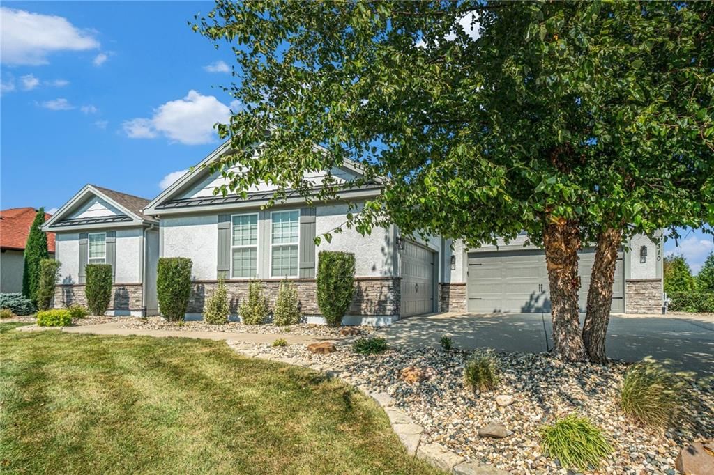 4310 N 141st Place, Basehor, KS