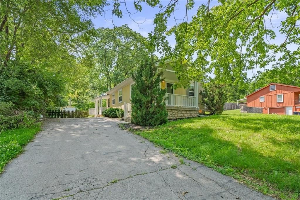 Photo 2 of 17 - 9106 McGee Street